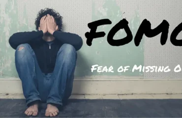 FOMO-Syndrome سندرم فومو (FOMO): چرا همیشه احساس میکنید چیزی را از دست میدهید؟